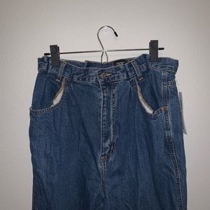 urban outfitters mom jeans